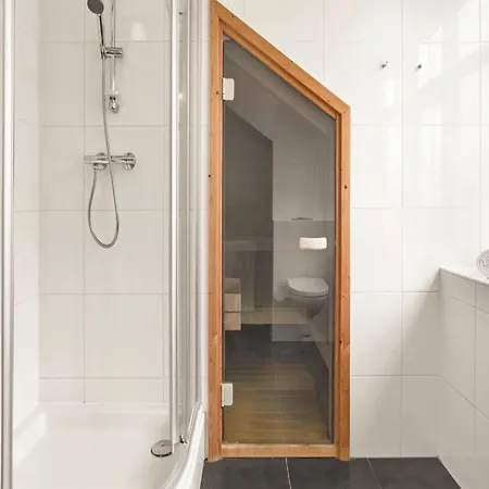 In Holland By Water With Sauna Hébergement de vacances *