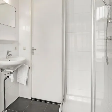 In Holland By Water With Sauna Hébergement de vacances *