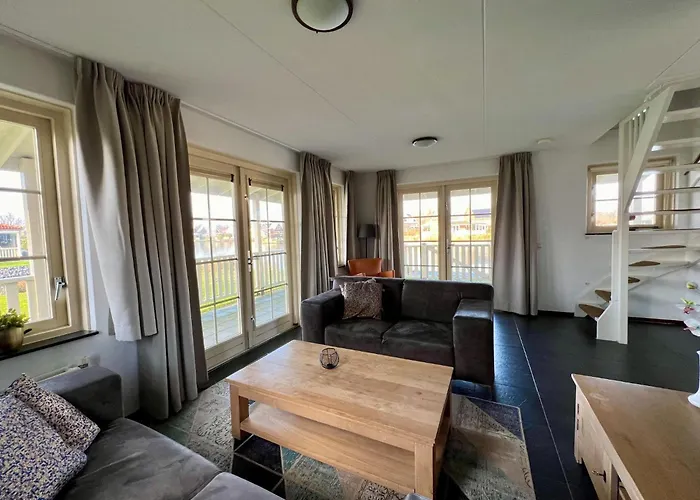 In Holland By Water With Sauna Дом отдыха